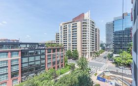 2Br Executive Apartment In Prime Location